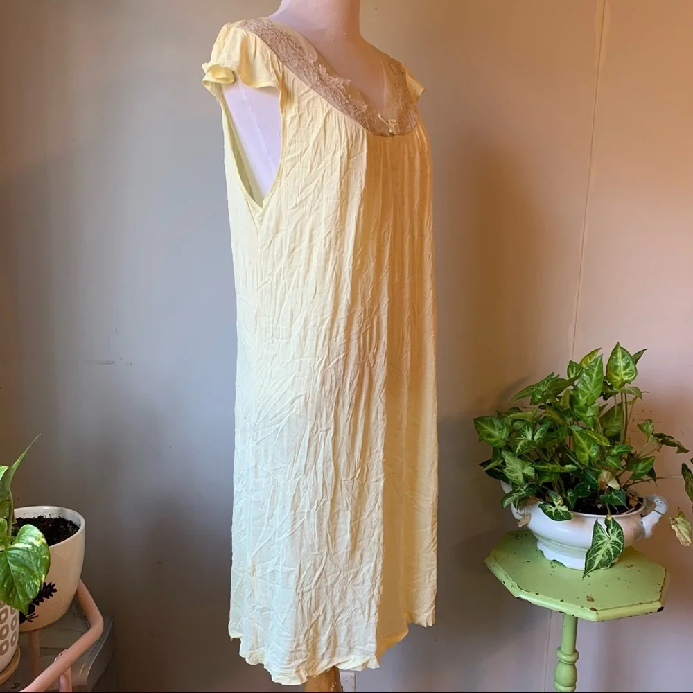 Vintage Pastel Yellow Floral Lace Neckline Nightgown Valentine’s Lingerie Med.? - Picture 5 of 13